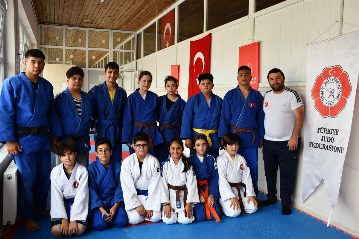 Yetenek taramasıyla keşfedildiği judoda milli formayla Avrupa Kupası'na hazırlanıyor