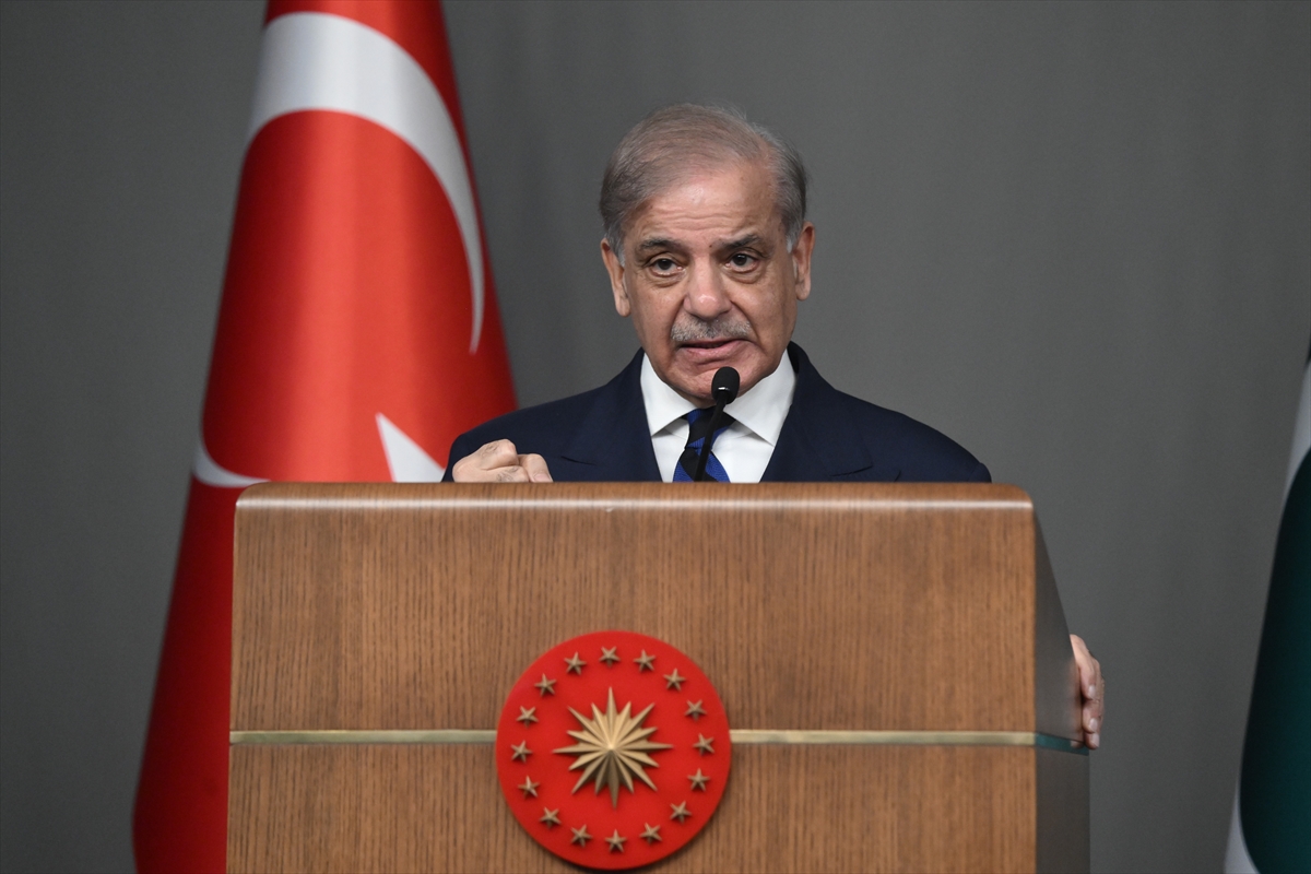 Erdoğan: Pakistan ile ikili ilişkileri görüştük
