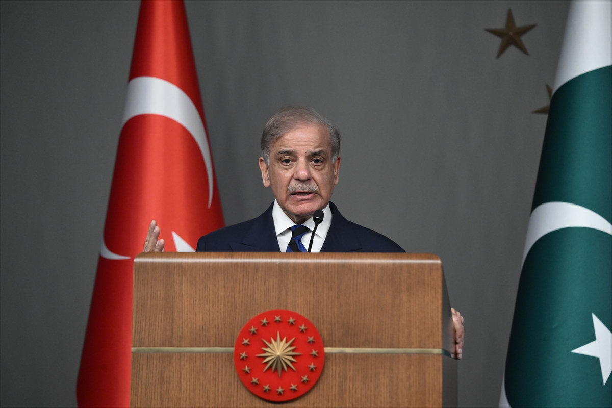 Erdoğan: Pakistan ile ikili ilişkileri görüştük