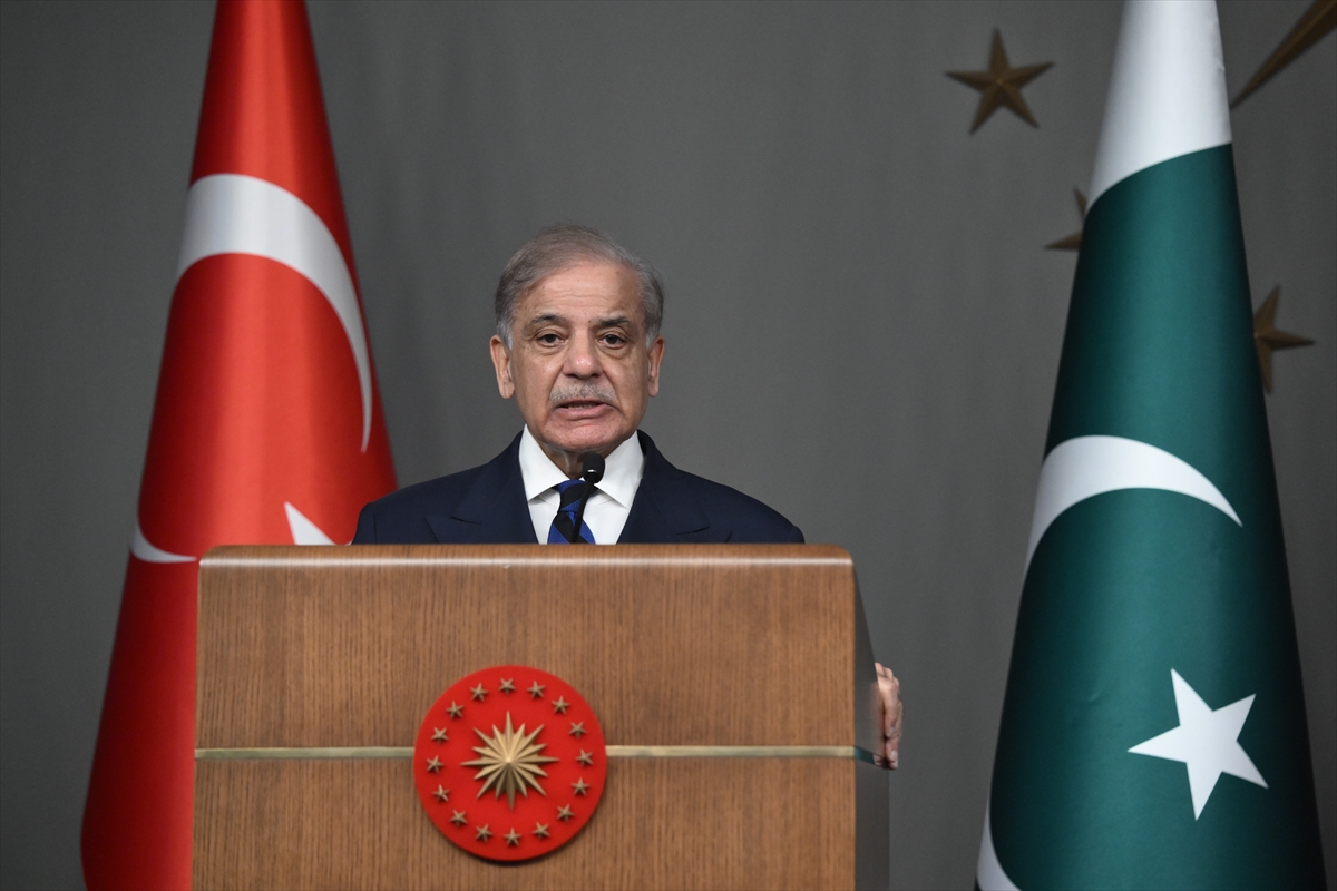 Erdoğan: Pakistan ile ikili ilişkileri görüştük