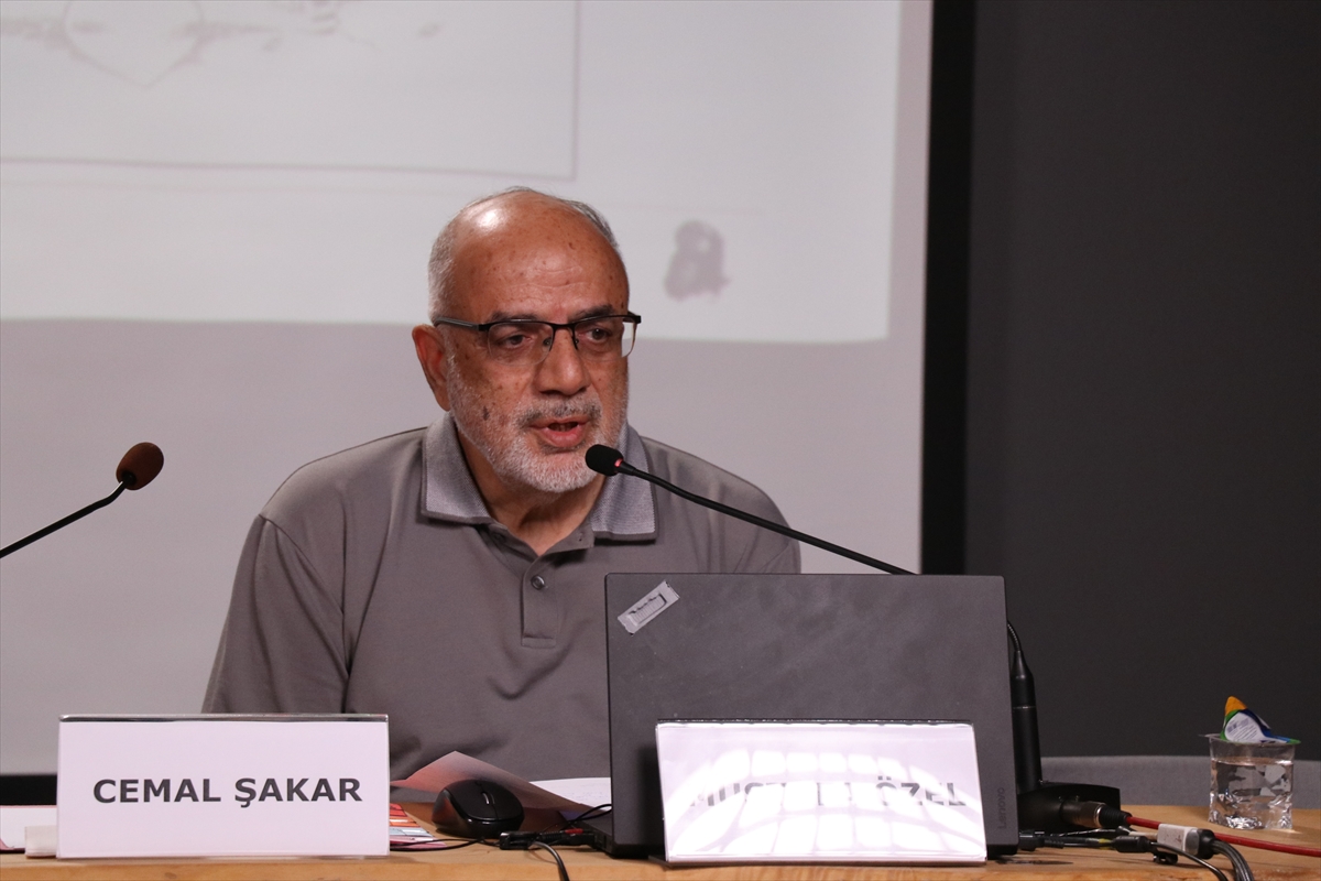 Hasan Aycın'ın çizgileri dijital arşivde
