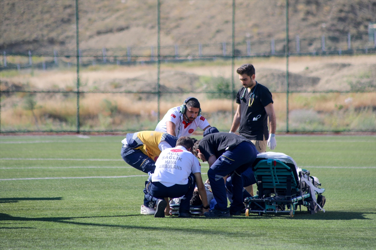 Hasta ambulans helikopterle Malatya'ya sevk edildi