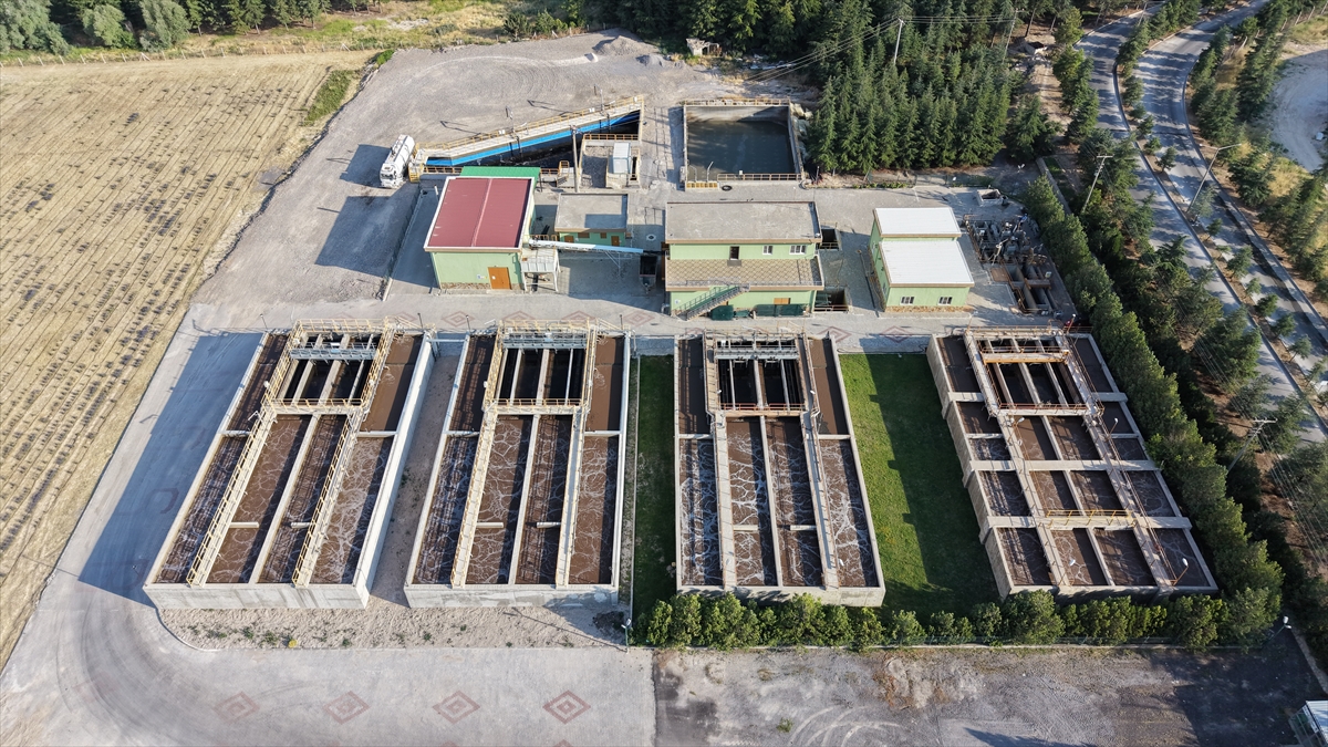 Arıtılmış atık sular üniversitede yeşil alanlarda ve tarımsal üretimde kullanılıyor