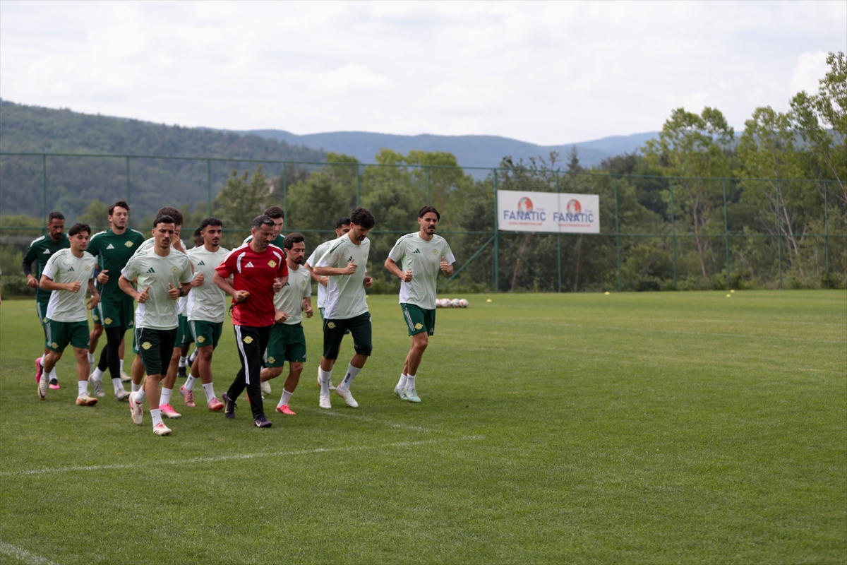 Esenler Erokspor, Bolu'da yeni sezon hazırlıklarını sürdürdü