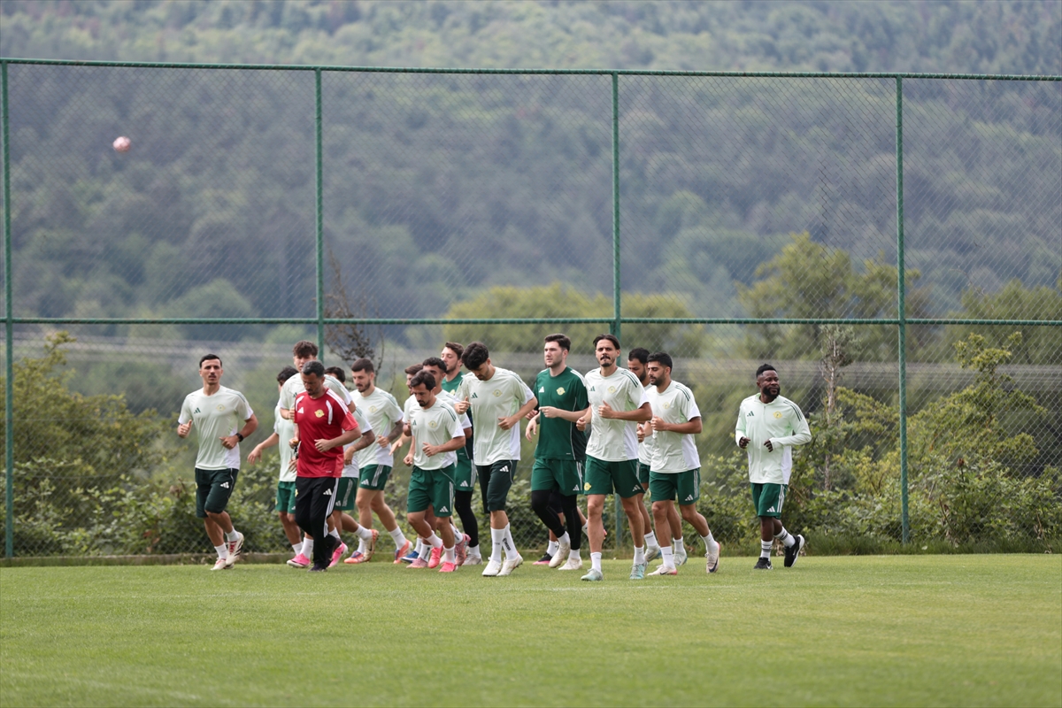 Esenler Erokspor, Bolu'da yeni sezon hazırlıklarını sürdürdü