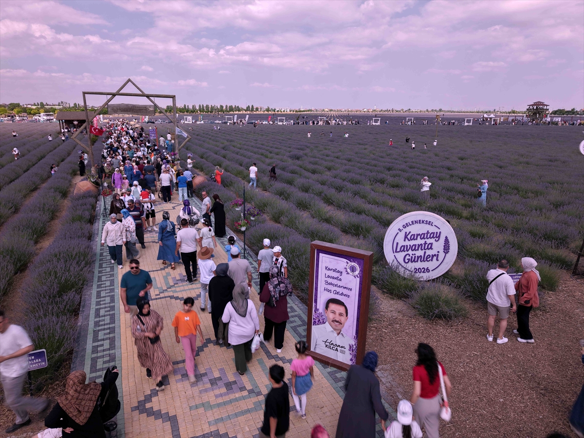 Türkiye'nin en büyük lavanta bahçesinde festival heyecanı başladı