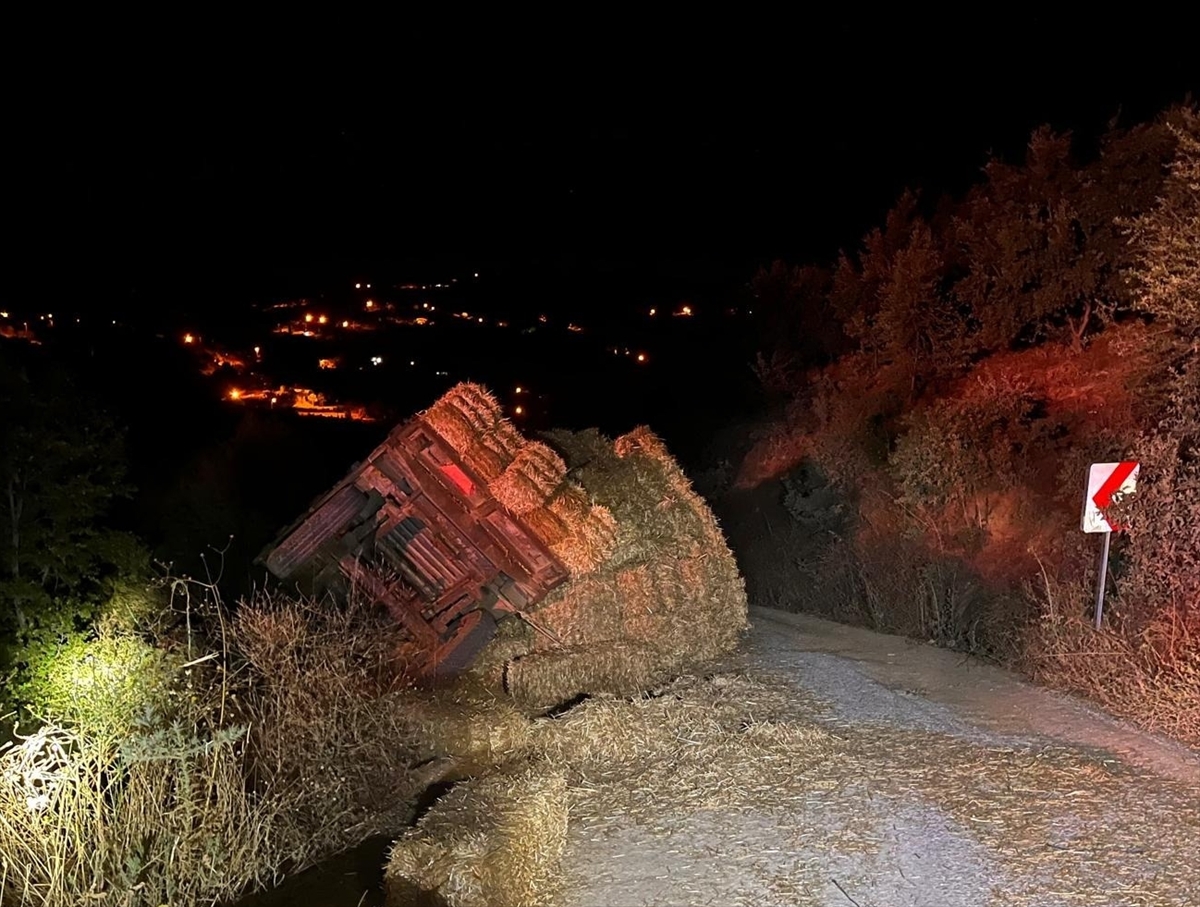 İzmir'de traktör devrildi: 1 ölü