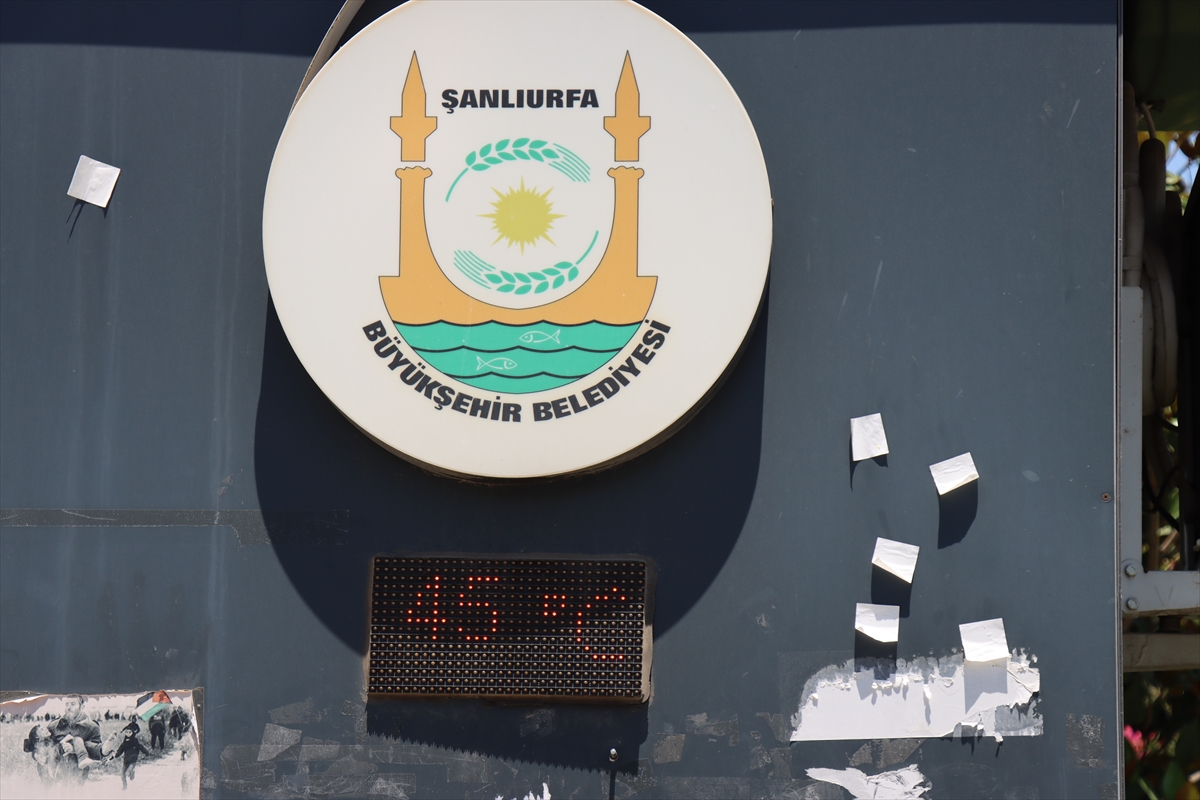 Şanlıurfa ve Gaziantep'te sıcak hava etkisini sürdürüyor