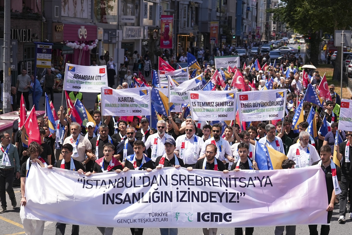 Liseliler Srebrenitsa Soykırımı anma etkinliklerine katılmak üzere Bosna Hersek'e gitti