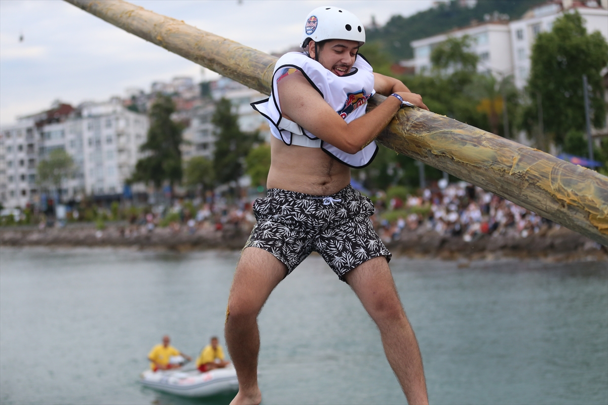 Red Bull "Yağlı Direk" etkinliği Ordu'da gerçekleştirildi