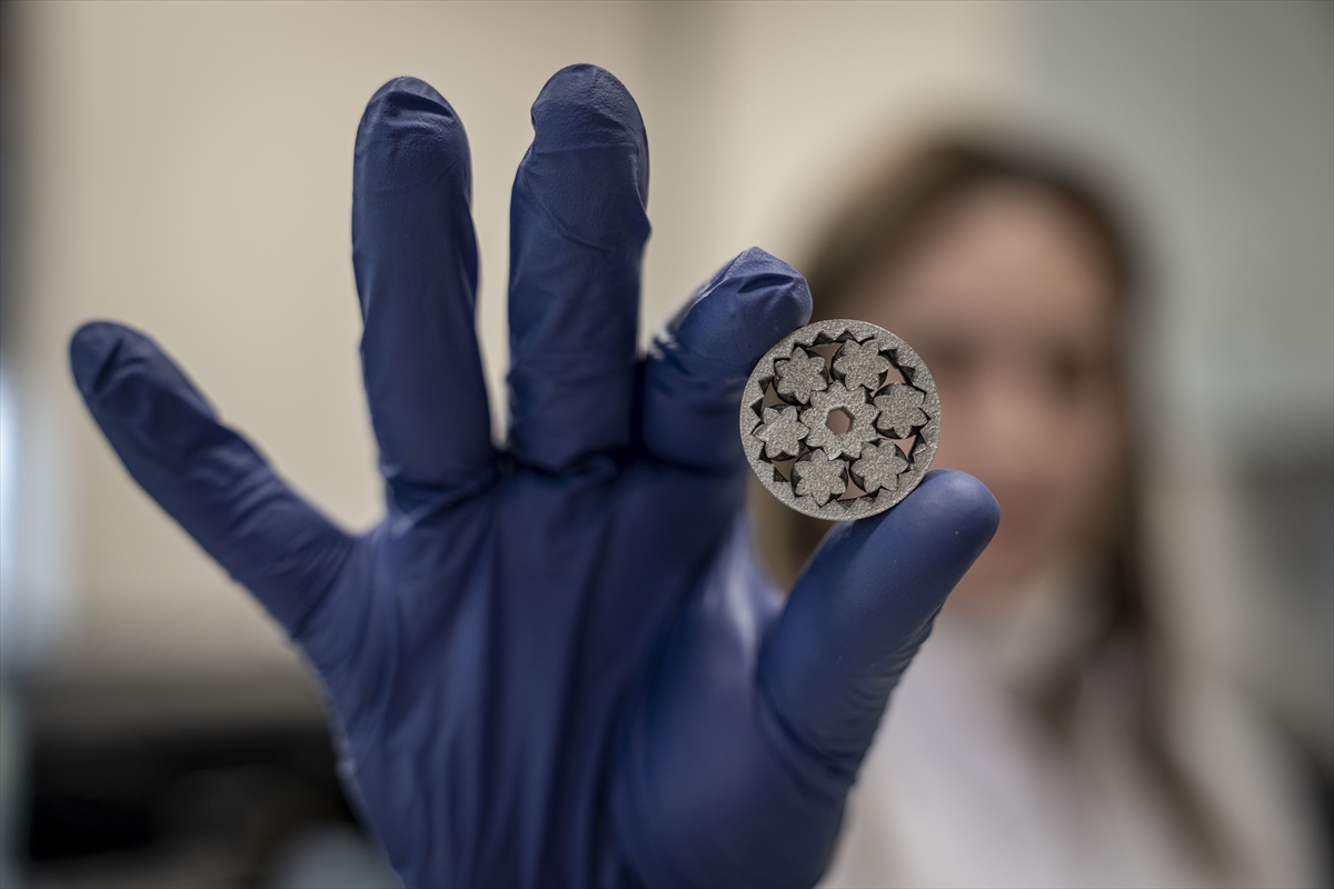 Üniversitede üretilen kişiye özel implantlar hastalara konfor sağlıyor