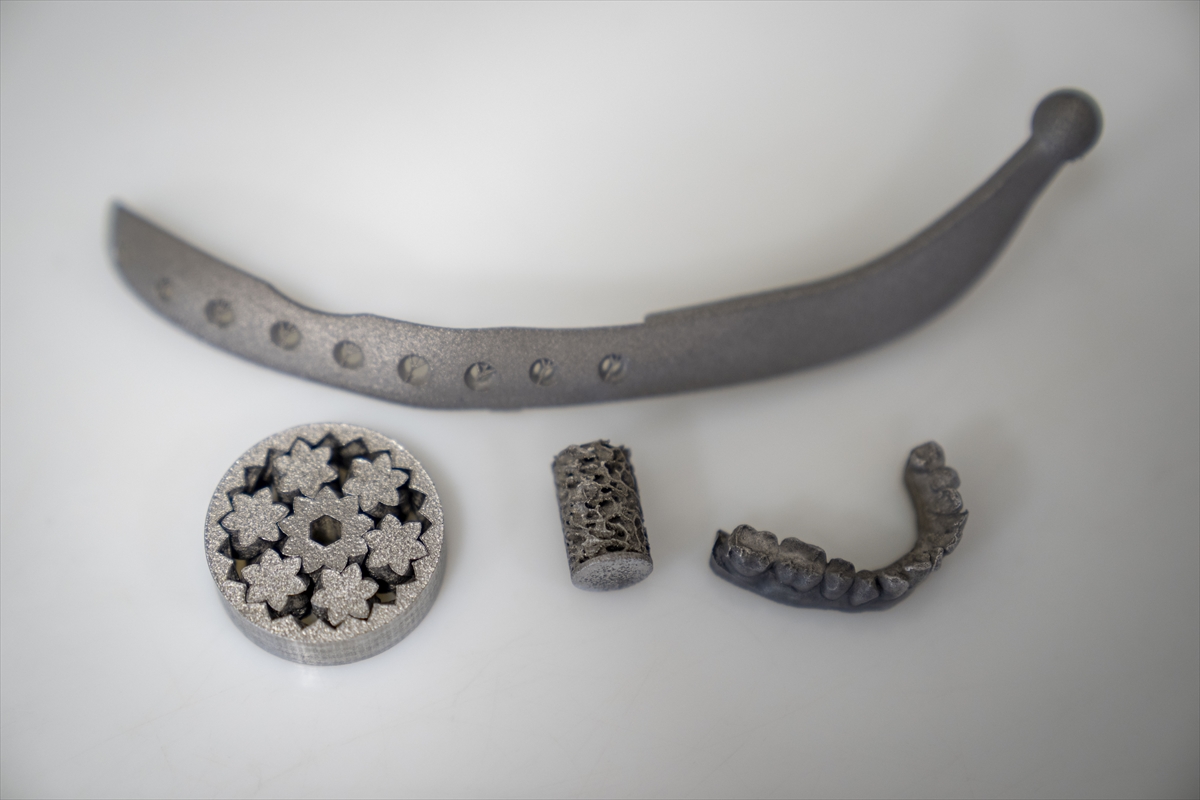 Üniversitede üretilen kişiye özel implantlar hastalara konfor sağlıyor