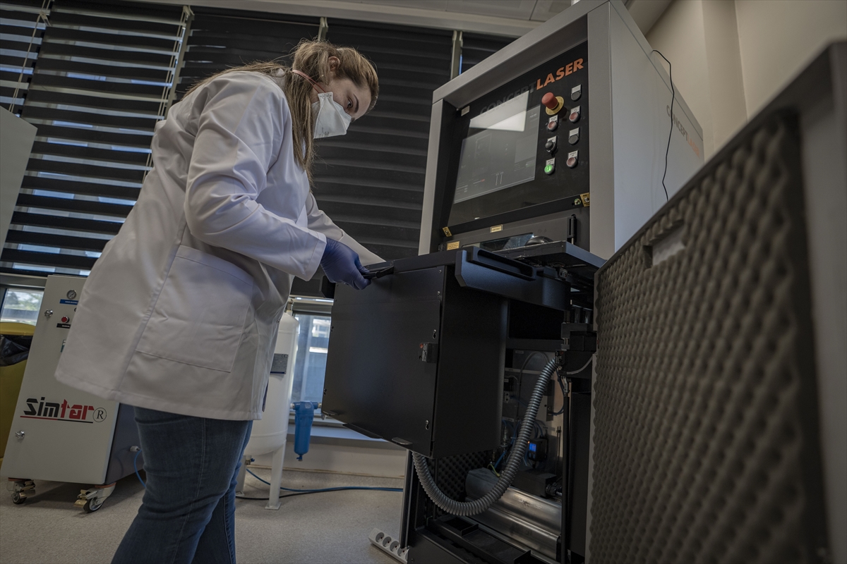Üniversitede üretilen kişiye özel implantlar hastalara konfor sağlıyor