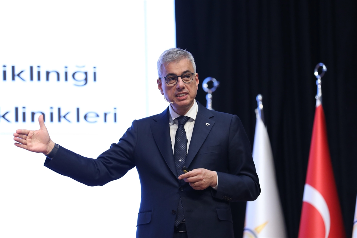 Sağlık Bakanı Memişoğlu, AK Parti Sağlıklı Türkiye Yüzyılı Teşkilat Toplantısı'na katıldı: