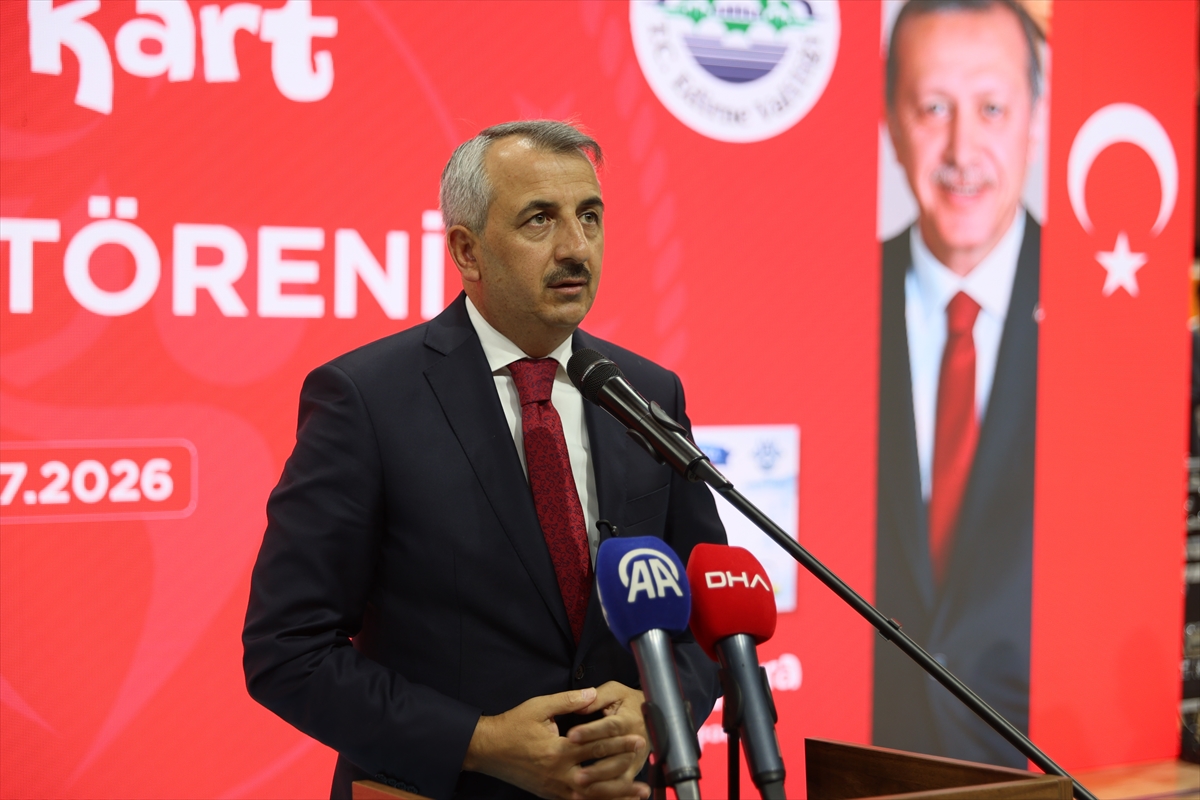 Gençlik ve Spor Bakanı Bak, Edirne Genç Kart ödül töreninde konuştu: