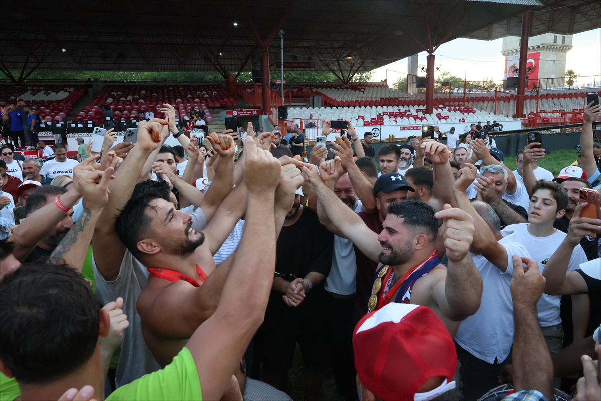 665. Tarihi Kırkpınar Yağlı Güreşleri'nde başpehlivanlığı Erkan Taş kazandı