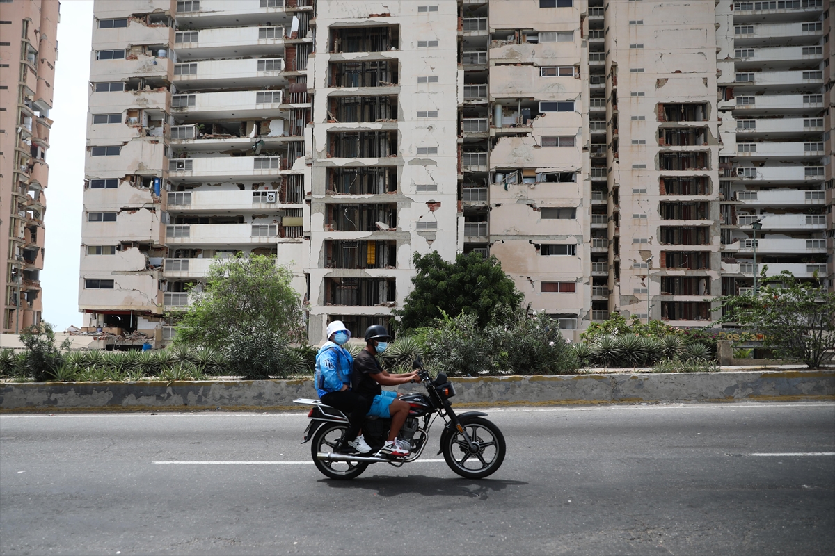 Venezuela depreminde can kaybı 3342'ye yükseldi