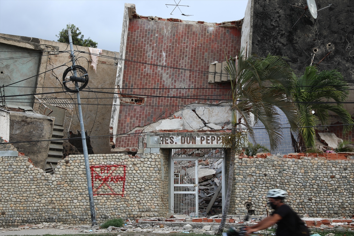 Venezuela depreminde can kaybı 3342'ye yükseldi