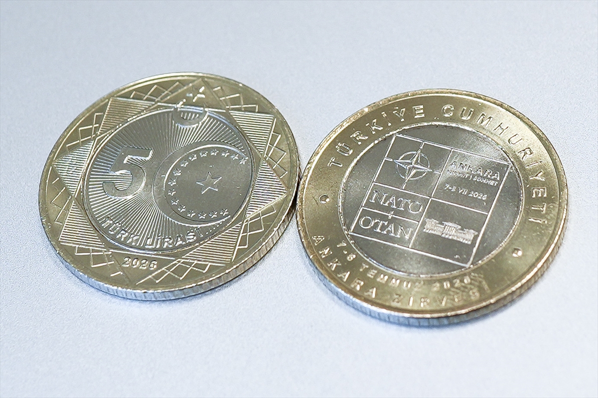 NATO Zirvesi anısına özel 5 lira basıldı