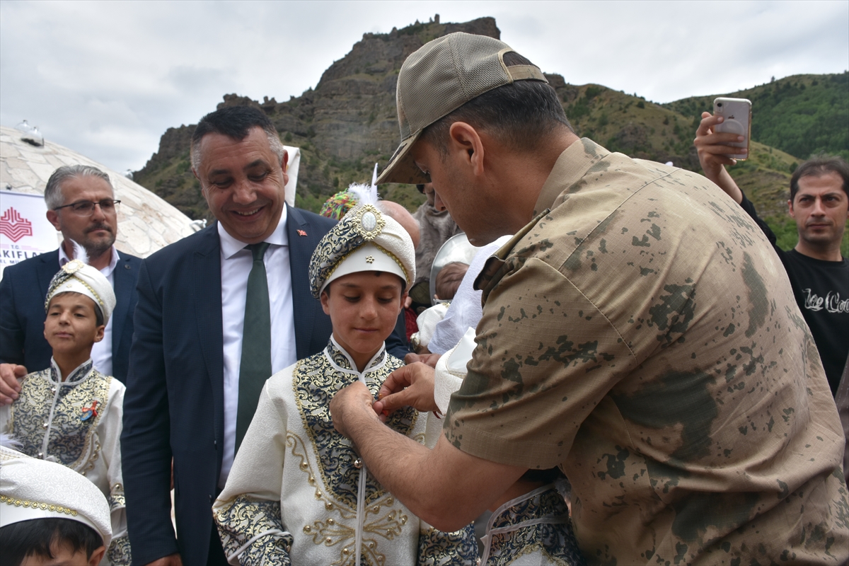 Gümüşhane'de Vakıflar Genel Müdürlüğünce toplu sünnet şöleni düzenlendi