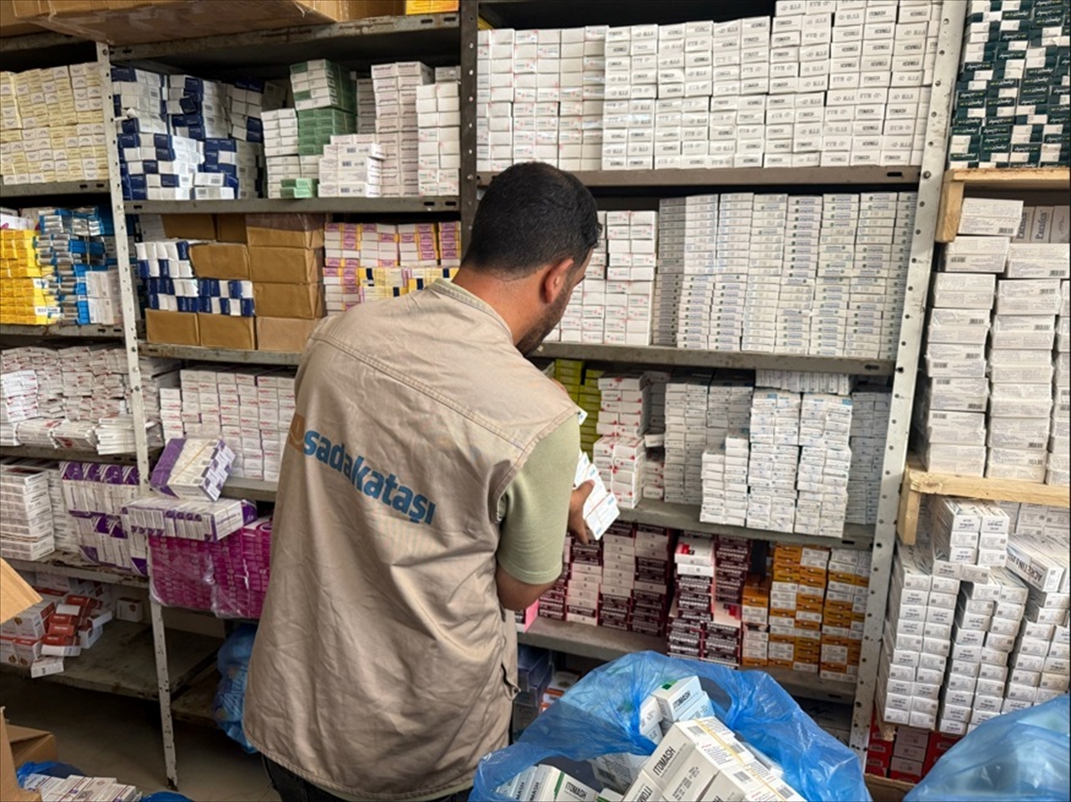 Sadakataşı Derneği Gazze'ye sağlık yardımı ulaştırdı