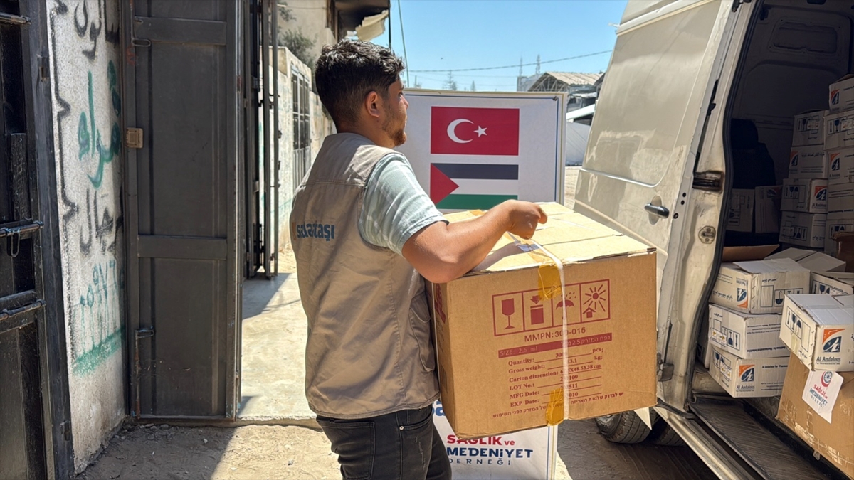 Sadakataşı Derneği Gazze'ye sağlık yardımı ulaştırdı