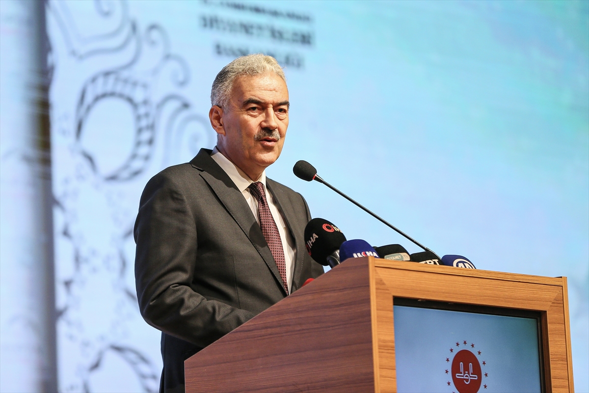 Diyanet İşleri Başkanı Arpaguş, Bursa'da "2026 Yılı Yaz Kur'an Kursları Açılış Programı"na katıldı: