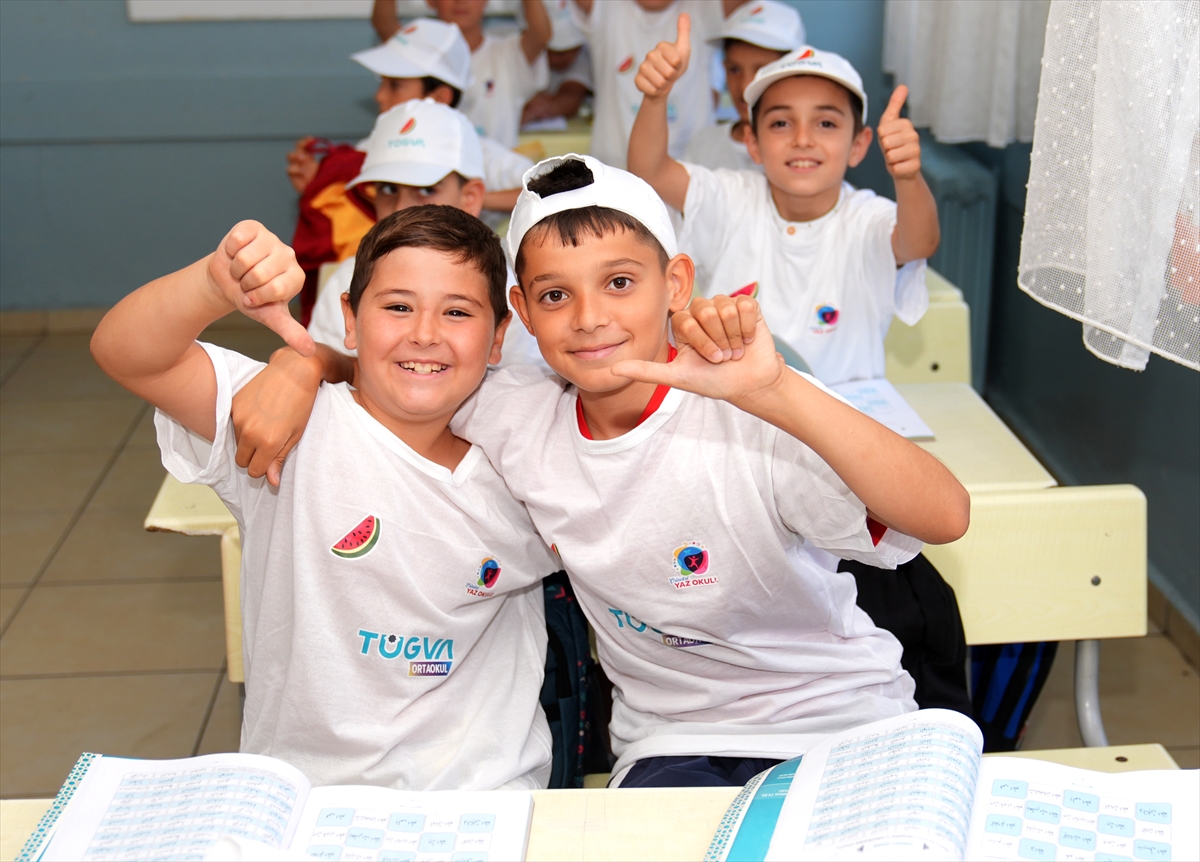 TÜGVA Yaz Okulu 81 ilde 550 bin başvuruyla başladı
