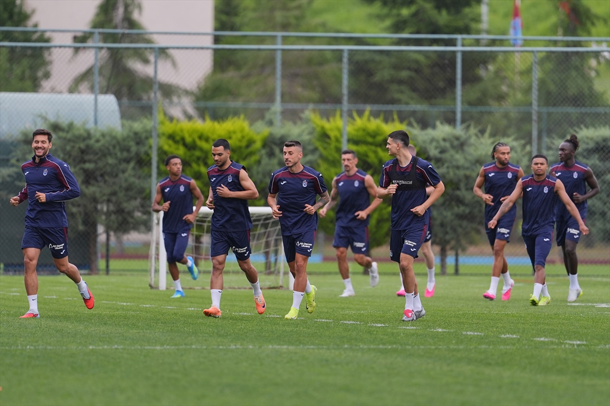 Trabzonspor: Yeni sezona ilk antrenmanla başladı