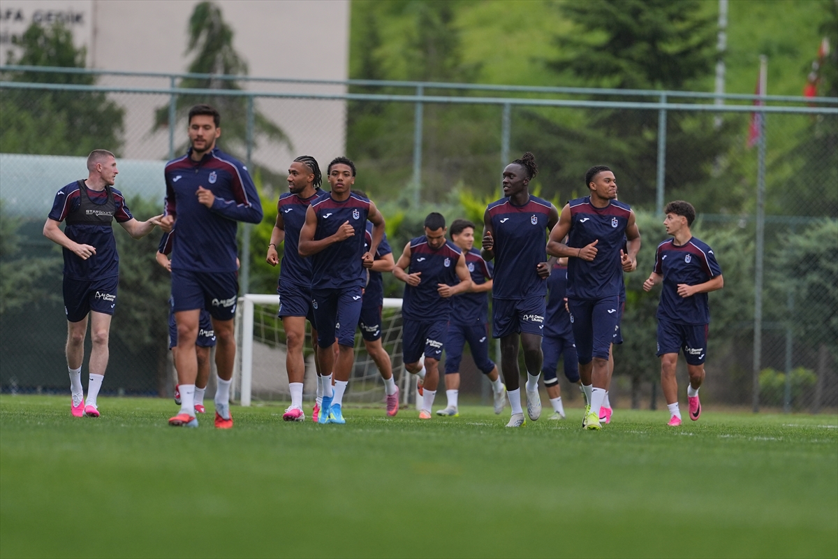Trabzonspor: Yeni sezona ilk antrenmanla başladı