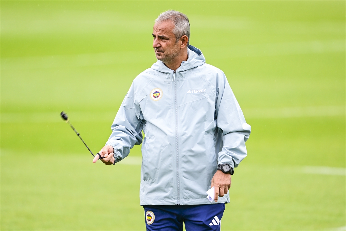 Fenerbahçe, yeni sezon hazırlıklarını sürdürdü