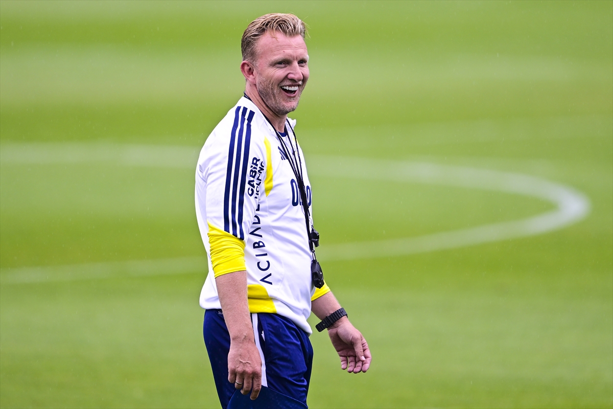 Fenerbahçe, yeni sezon hazırlıklarını sürdürdü