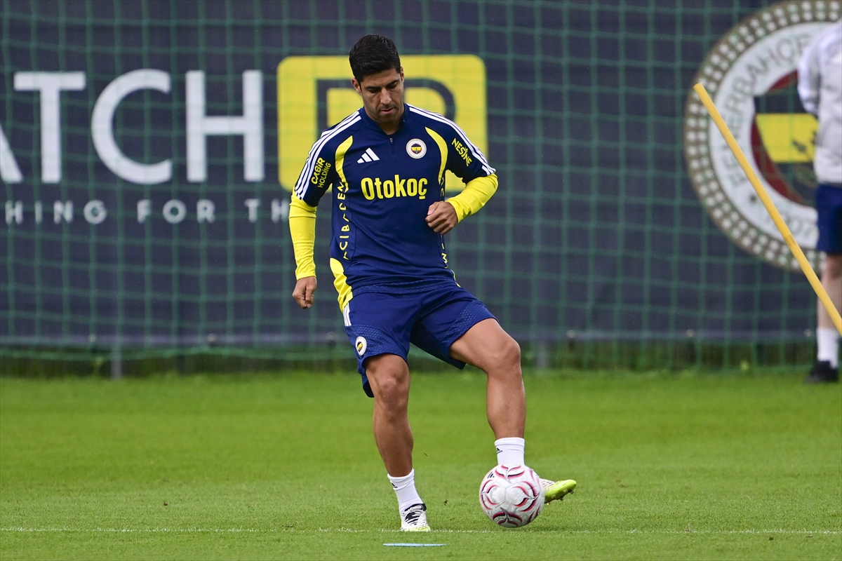 Fenerbahçe, yeni sezon hazırlıklarını sürdürdü