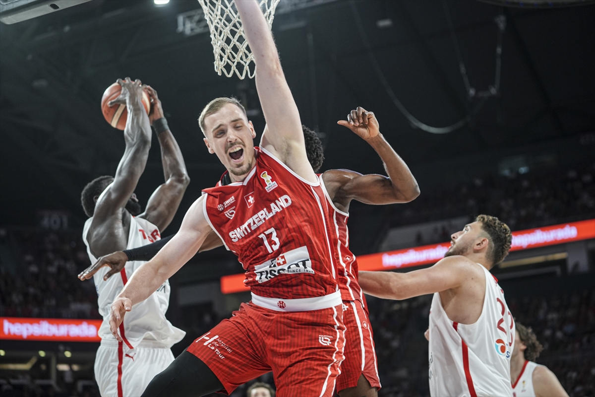A Milli Takım: 95-72 İsviçre