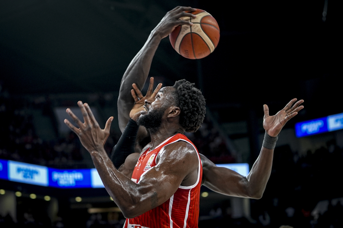 A Milli Takım: 95-72 İsviçre