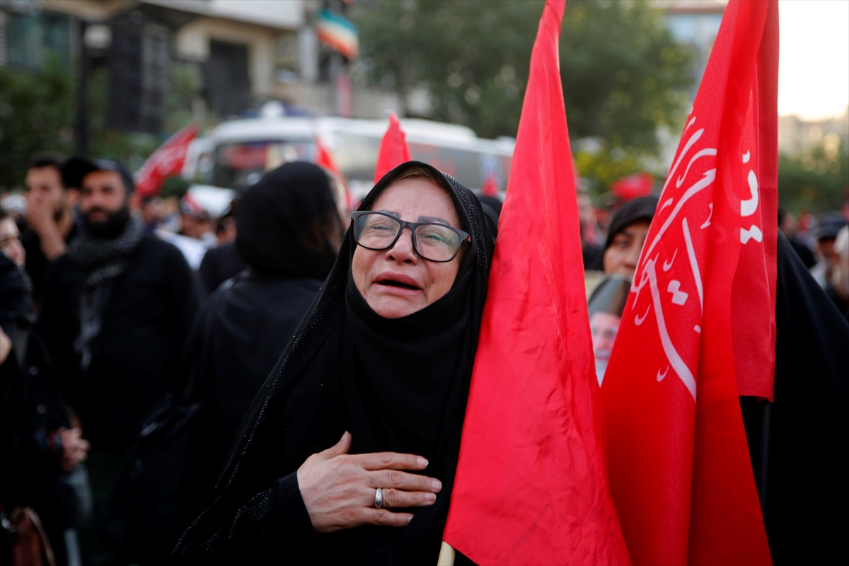 Hamaney için Tahran'da dev veda töreni