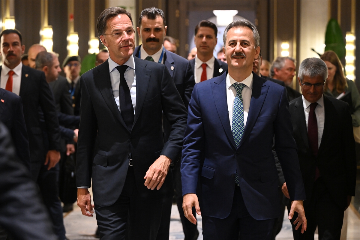 Rutte Ankara'ya geldi