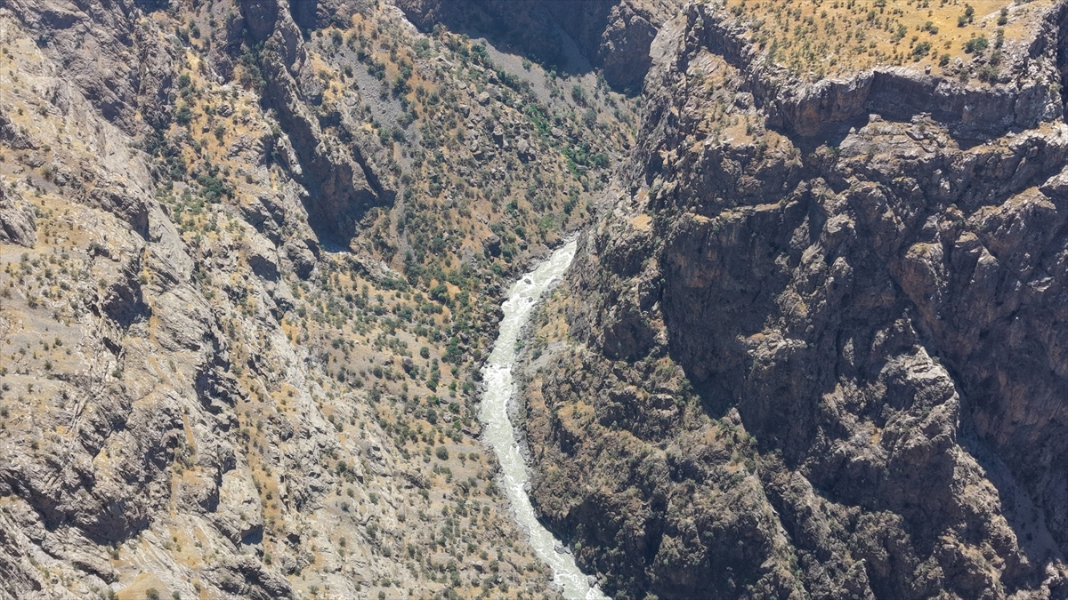 Siirt'te 2156 rakımlı yayla dronla görüntülendi
