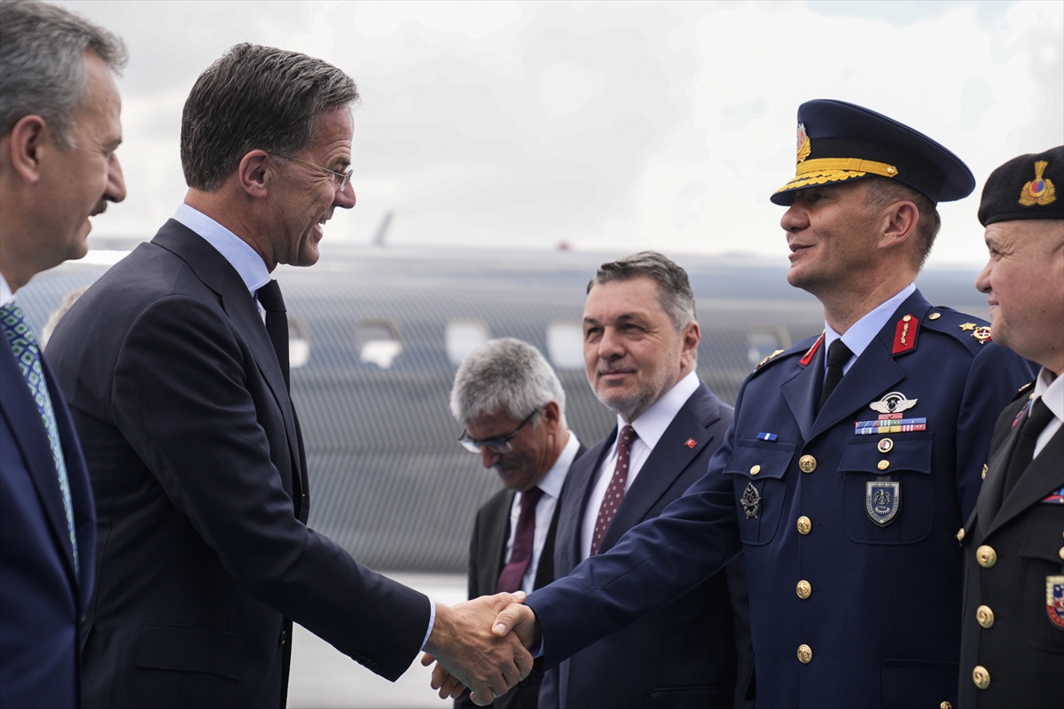 Rutte Ankara'ya geldi