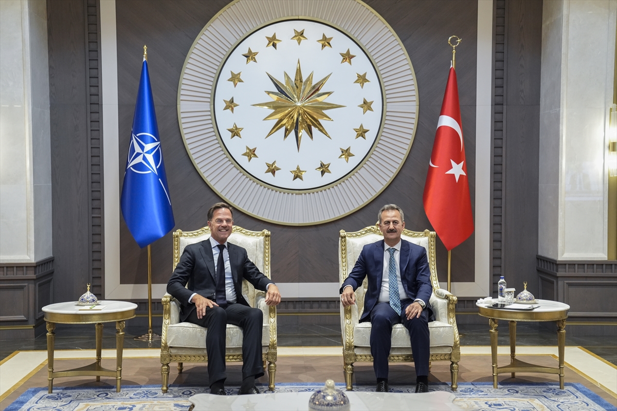 Rutte Ankara'ya geldi