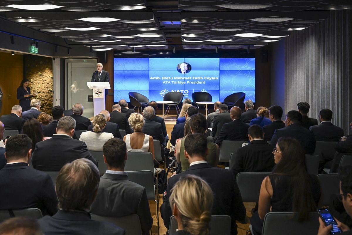 NATO Zirvesi Diyalogları: Güvenlik Baskı Altında