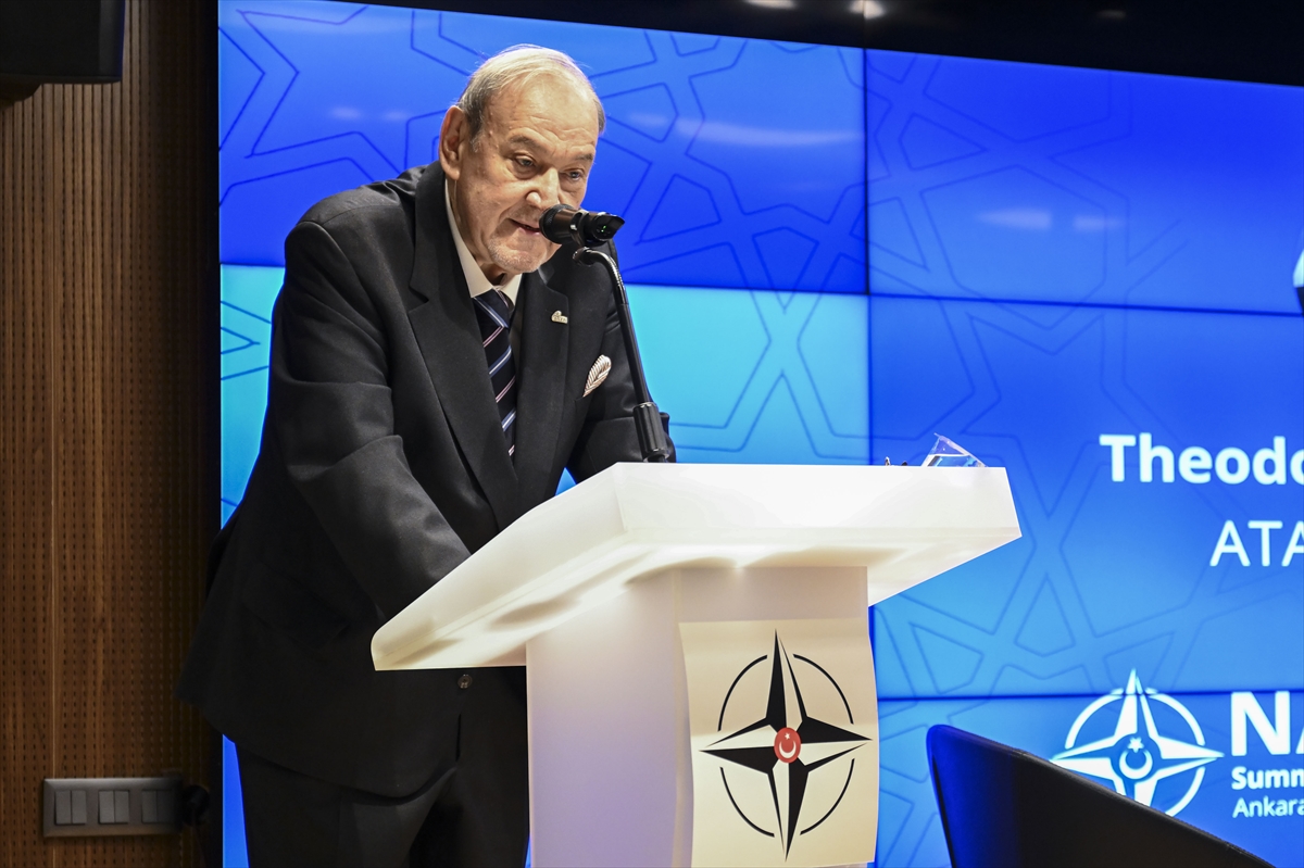NATO Zirvesi Diyalogları: Güvenlik Baskı Altında