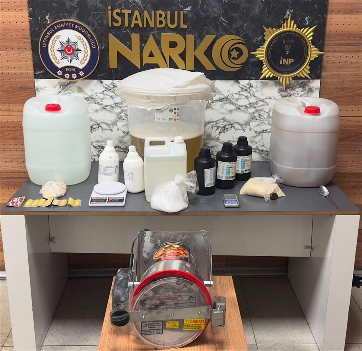 İstanbul'da 151 kg uyuşturucu ele geçirildi