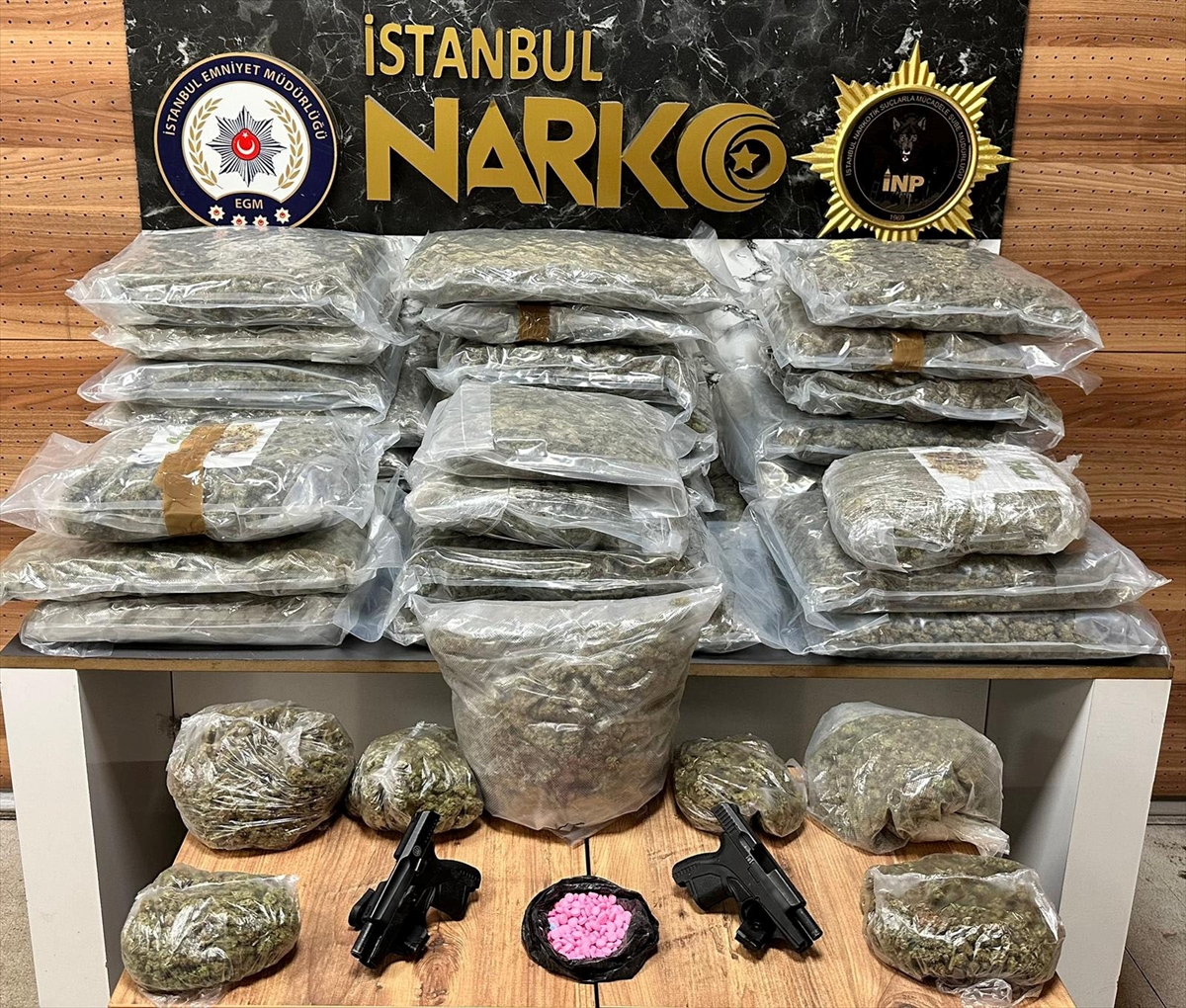 İstanbul'da 151 kg uyuşturucu ele geçirildi