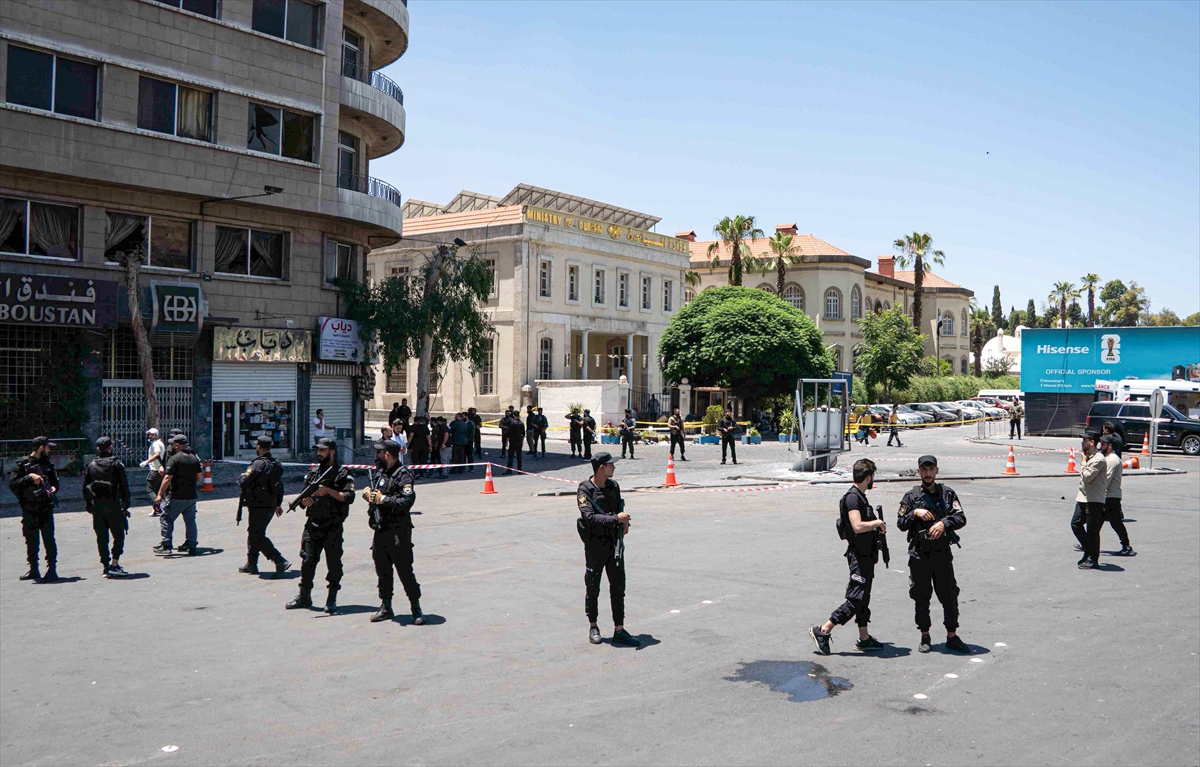 GÜNCELLEME - Suriye'nin başkenti Şam'da meydana gelen patlamalarda 18 kişi yaralandı