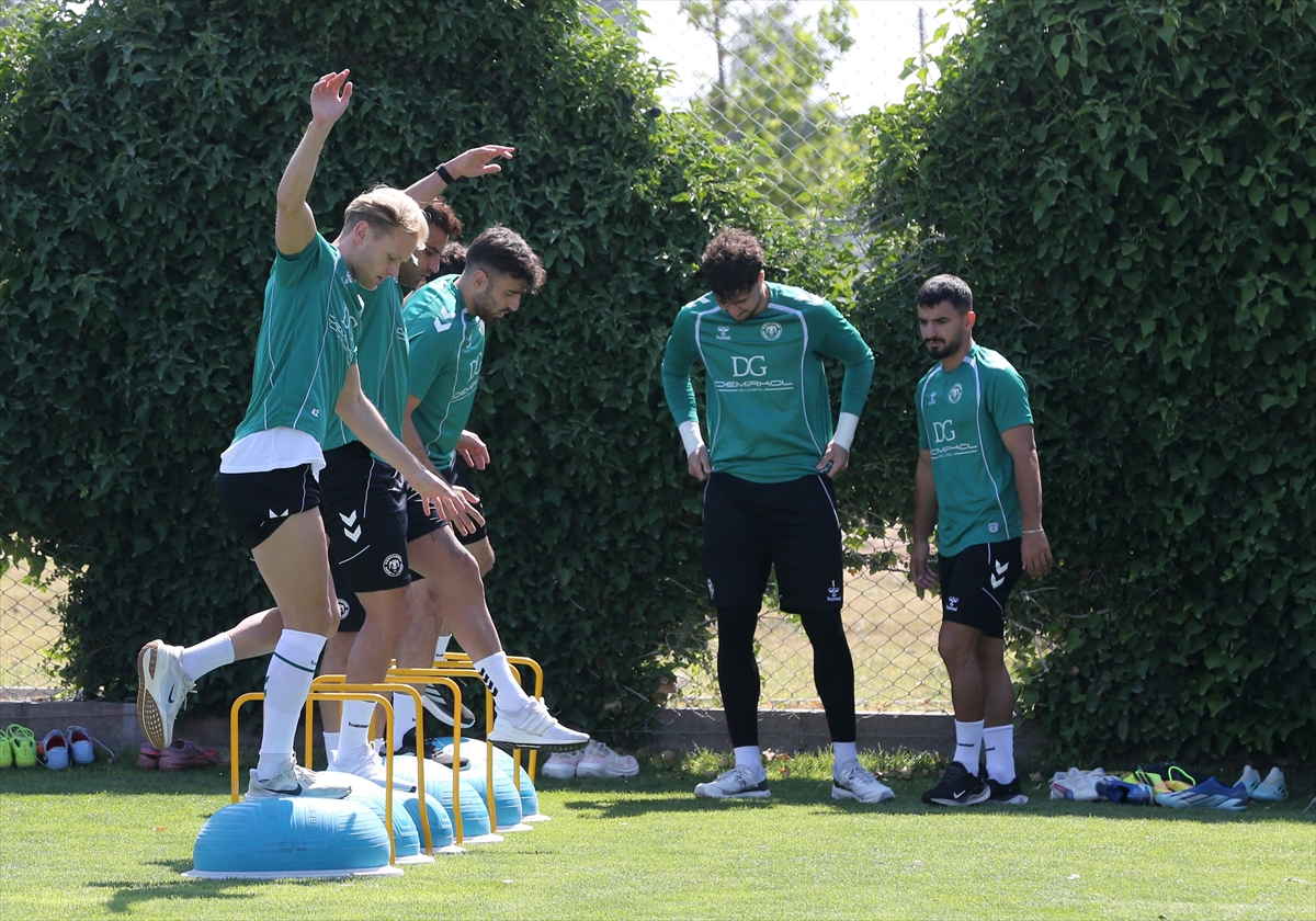 Konyaspor, kadrosunu 5 oyuncuyla güçlendirmek istiyor