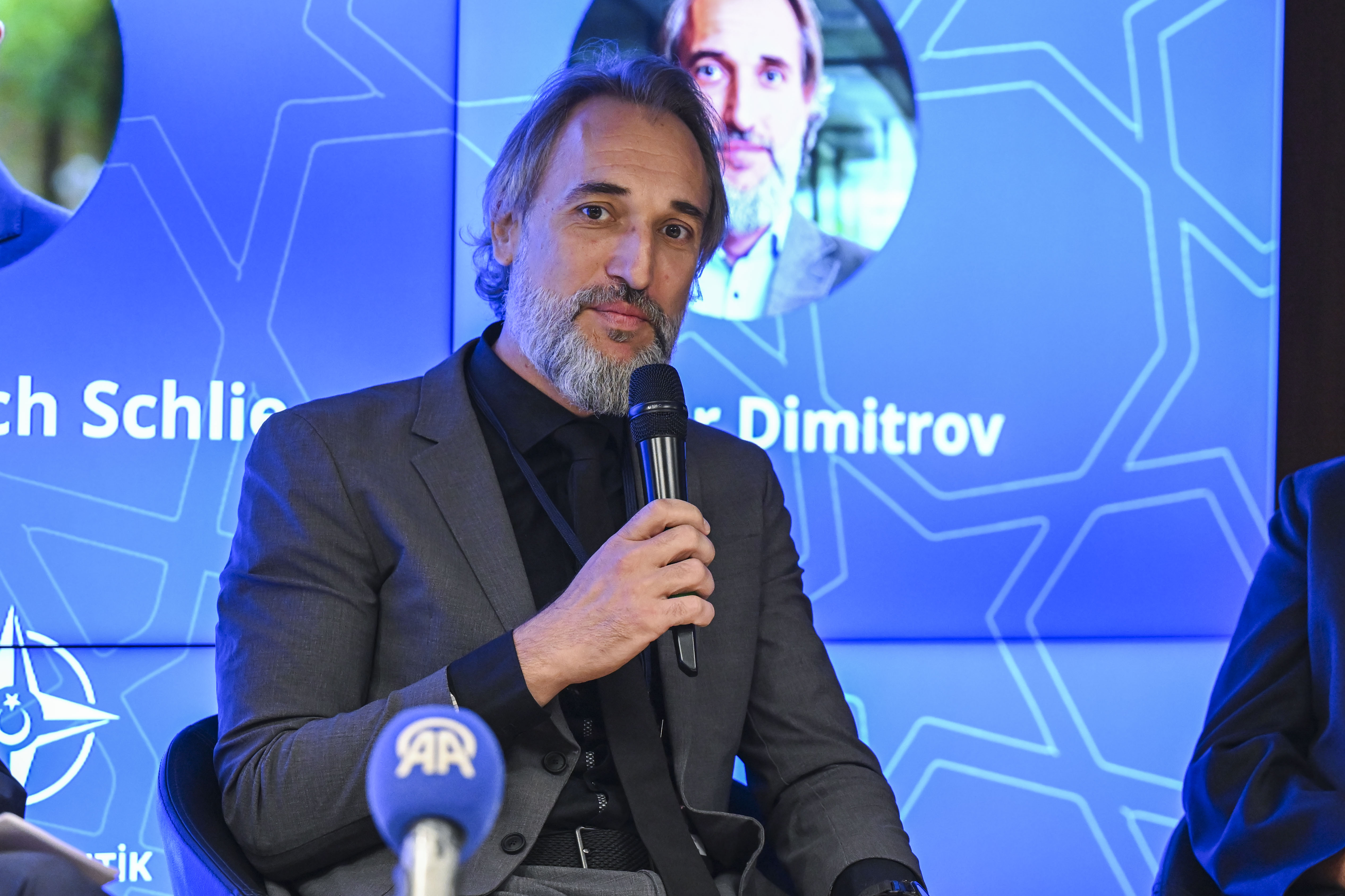 "NATO Zirvesi Diyalogları" etkinliğinde savunma sanayi işbirliği ele alındı