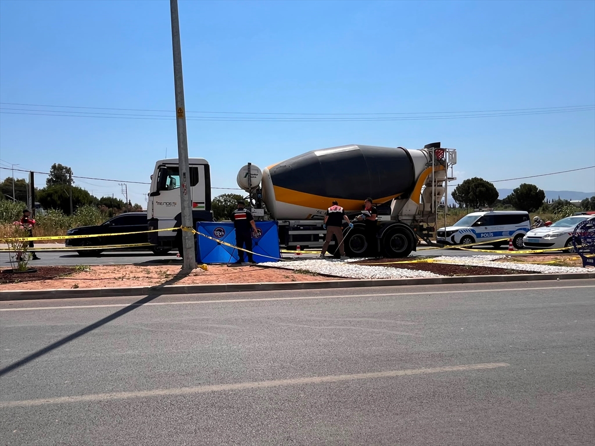 Beton mikseri yayaya çarptı: 1 ölü