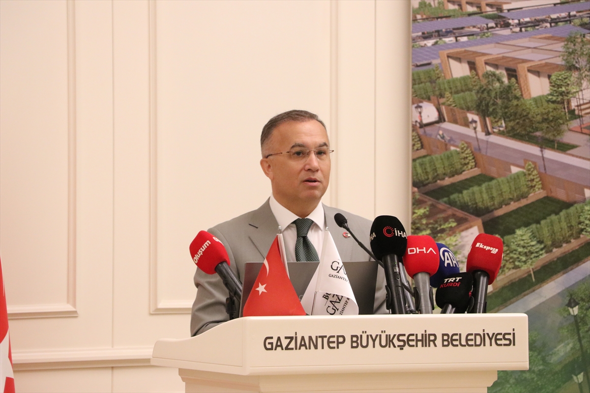 Gaziantep'te büyükşehir belediyesi, 590 bin liraya bahçeli ev yapıp teslim edecek