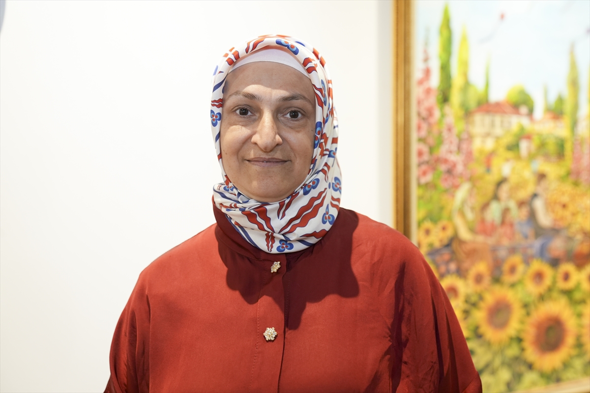 Öğretmenlerin aile temalı eserleri "Günebakan" sergisinde buluştu